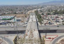Avanza construcción de puente vehicular en Soledad; circulación vial está normalizada