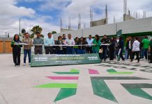 Juan Manuel Navarro entrega a estudiantes una preparatoria moderna e integral