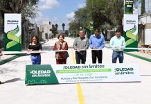 Alcalde Juan Manuel Navarro inaugura pavimentación con concreto hidráulico de calles acacias y río mezquite