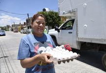 Ayuntamiento de Soledad lleva a más territorio el programa alimentario “huevo, casa por casa”