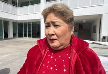 Adultos mayores de Soledad alistan altares para celebrar el Día de Muertos
