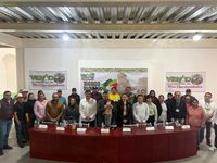 Gobernador Ricardo Gallardo acerca programas de vivienda y certeza patrimonial a Venado
